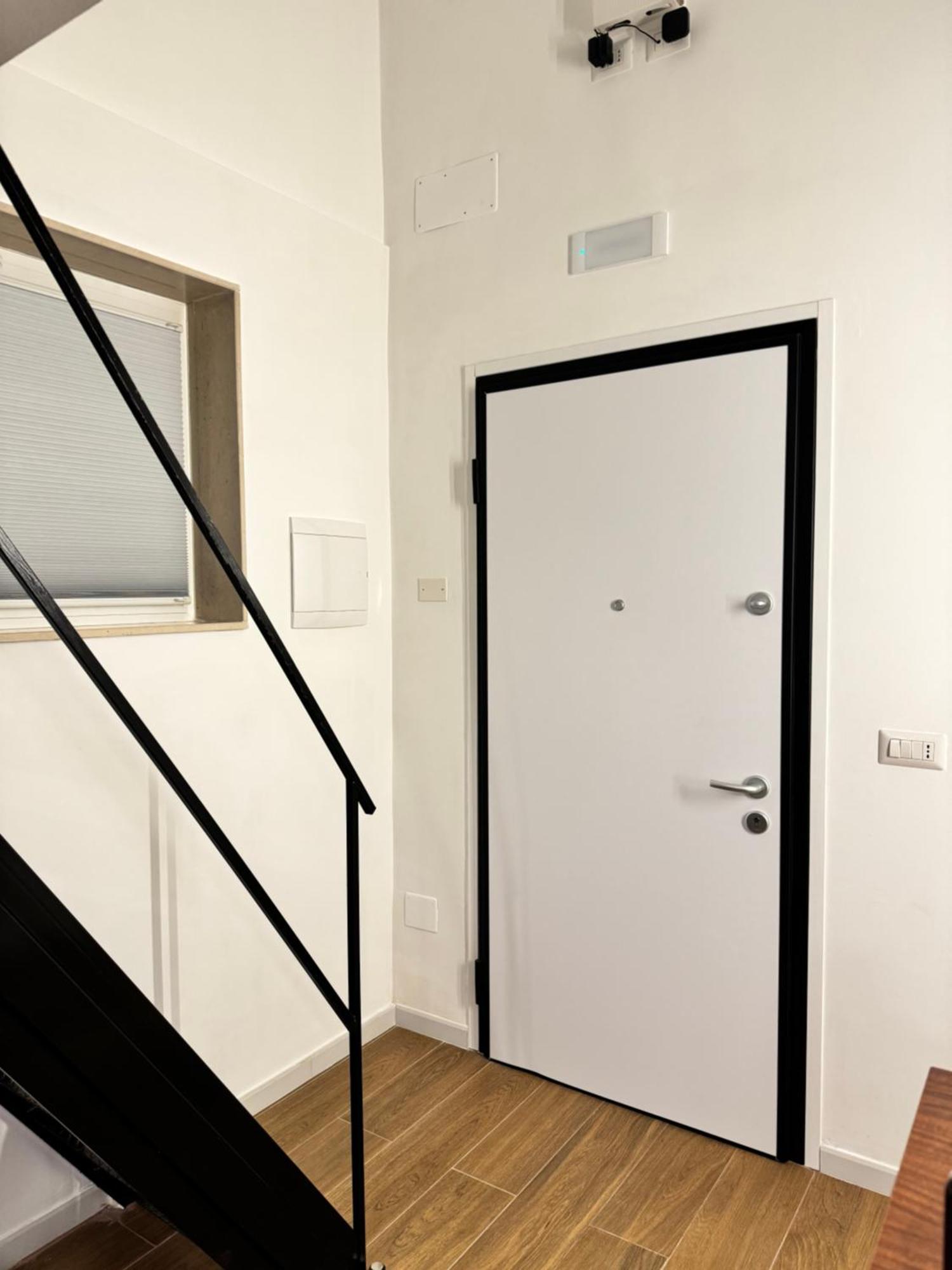 Luxury Apartment - La Fenice Bari Buitenkant foto